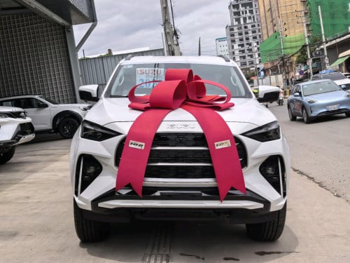 ⭐ ISUZU MU-X ឆ្នាំ 2025 ថ្មី100% ( ទិញភ្លាមបានភ្លាម)🙏ទិញដាច់-លក់ចេញ-វ៉ៃដូរសេរី នឹងបង់រំលោះ