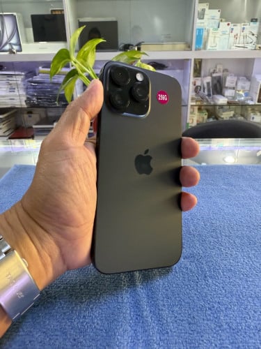 iPhone 16 pro max 256 ZA black