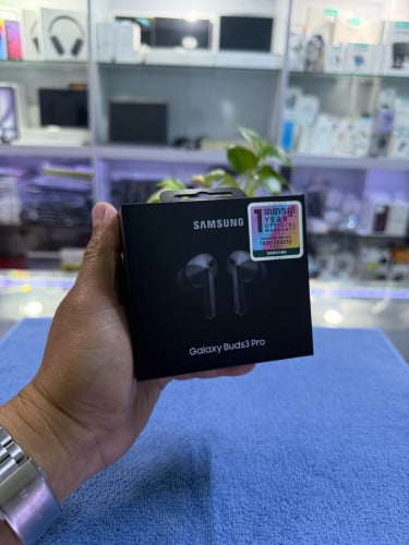 Samsung Galaxy bud 3 pro new