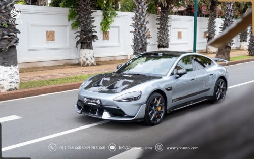 Xiaomi SU7 ultra 2025 ទិញដាច់ វាយដូរ រំលោះ