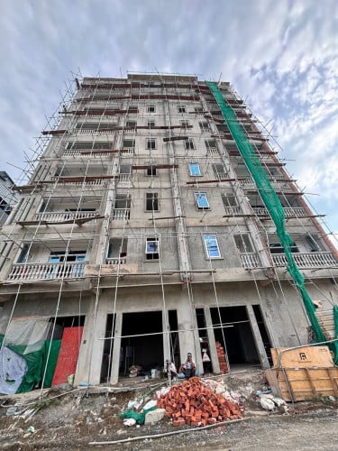 អាគារសម្រាប់ជួលនៅជិតហ្គោលដិនស្ទូចត្រី ក្រុងប៉ោយប៉ែត