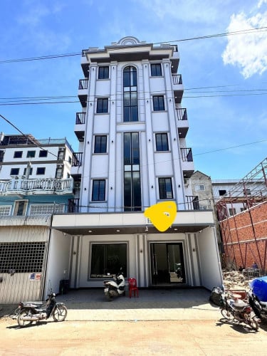 អាគារសម្រាប់ជួលនៅជិតហ្គោលដិនស្ទូចត្រី ក្រុងប៉ោយប៉ែត