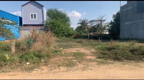 ដីលក់ឈូកវ៉ា៣​ ក្រាំងធ្នង់​ សែនសុខ​ ភ្នំពេញ