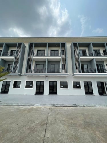 ផ្ទះល្វែងសម្រាប់ជួលនៅបុរី ល្អថ្មីពេញចិត្ត ផ្លូវ6A