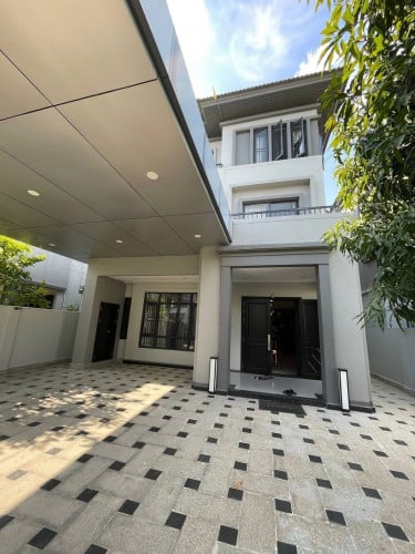 វីឡាឃ្វីន(BII)សម្រាប់ជួល បុរី ជីប ម៉ុងលែនព្រៃសរ