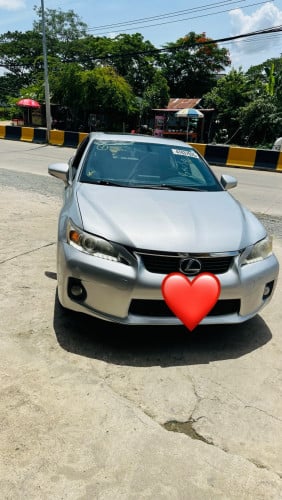 លក់ct200h fsport 2013ឡានស្អាតអតើបុកម្ចាស់ដើម