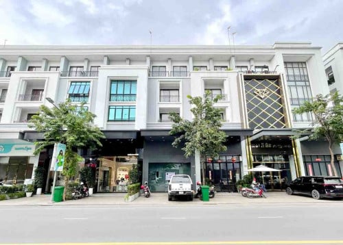 🏠ផ្ទះអាជីវកម្មសម្រាប់លក់តម្លៃពិសេស នៅបុរីជីបម៉ុងលែនម៉ាក271 (ចំនូលពីការជួល $1,250/ខែ)