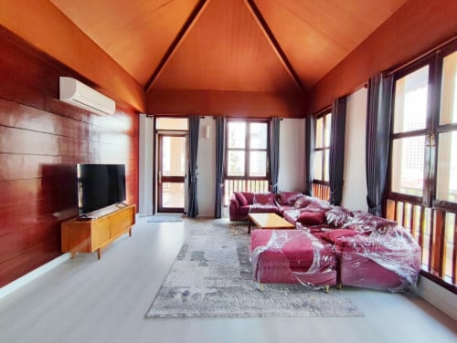 2-Bedroom Penthouse for Rent – BKK1  Ref: KHRA645