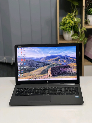 Computer laptop HP 15 inch Core i5-8th