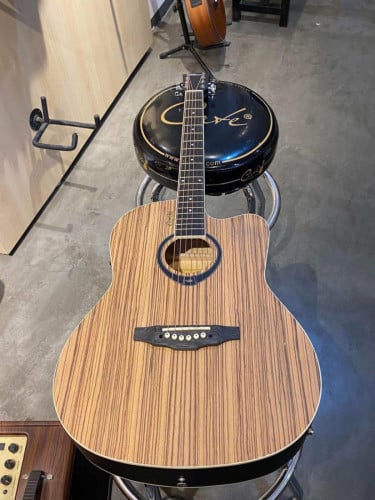 I want to resell its was 99% free bag All accessories as photos