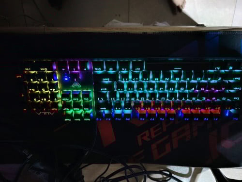 keyboard ភ្លើងប្រេន ស្អាត