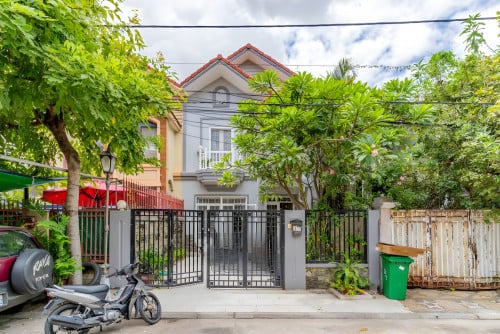 Mini Villa 3 Bedrooms For Rent- Chroy Changv Area