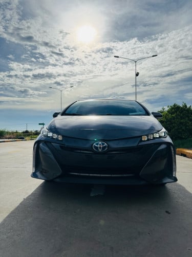 prius prime 2017 full Premium តំលៃ$26999