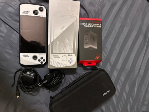 Rog ally Z1 extreme 99.99% + Asus charger dock + bag