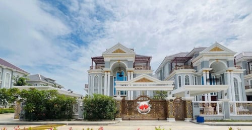 Villa for rent at Chrouy Changva (NK)