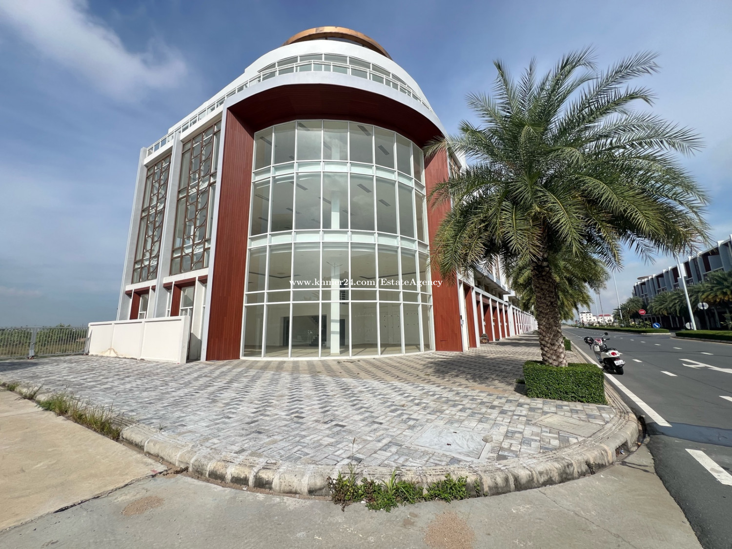 Building for rent at Orkide (nk)