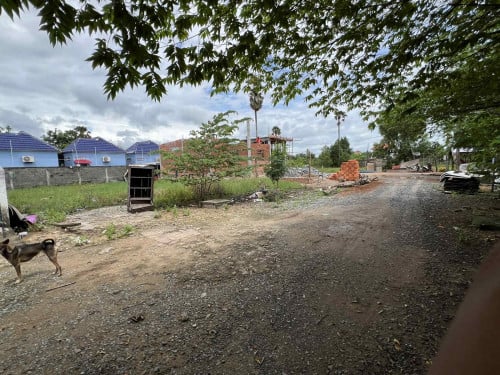 ដីលក់ក្នុងក្រុងកំពត