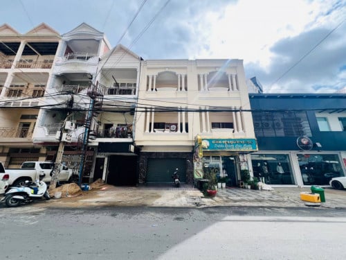 ផ្ទះសម្រាប់ជួល​ ជិតផ្សារទួលគោក​