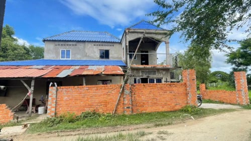 ដី និងផ្ទះលក់បន្ទាន់ (ខេត្តតាកែវ)