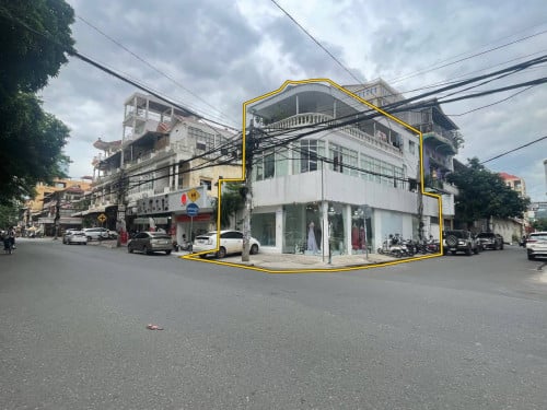 ផ្ទះអាជីវកម្មសម្រាប់លក់ នៅសង្កាត់បឹងកេងកងទី៣