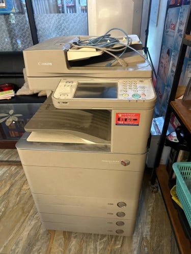 ម៉ាស៊ីន​ព្រីន​ខ្នាត​ធំ​