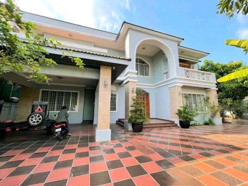 ផ្ទះវីឡាសម្រាប់ជួលនៅទួលគោក