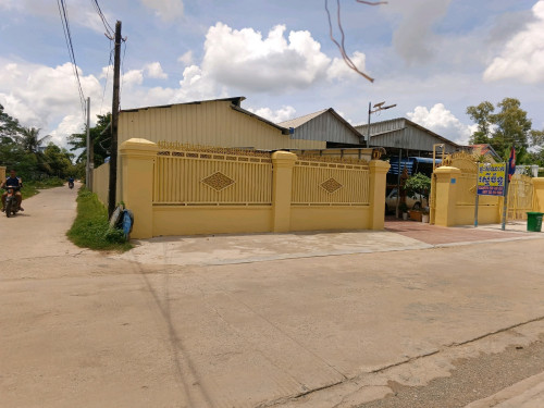 ផ្ទះលក់​ កណ្ដាលក្រុងស្វាយរៀង