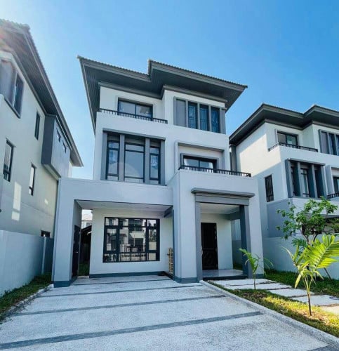 ឃ្វីនB​សម្រាប់លក់ | Queen B Villa for Sale in Borey Chip Mong Park Land 50m