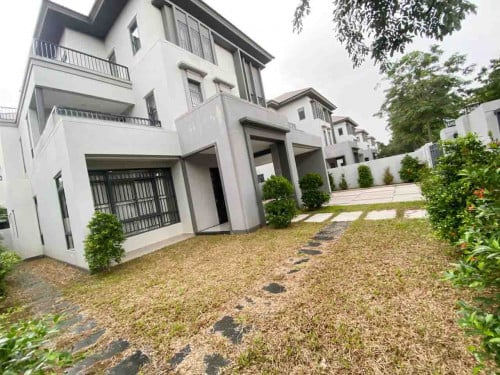 🏠វីឡាឃ្វីននៅលើផ្លូវធំ (ផ្លូវភ្លោះ) សម្រាប់លក់ក្នុងបុរីជីបម៉ុងលែនម៉ាក ៦០ម៉ែត្រ