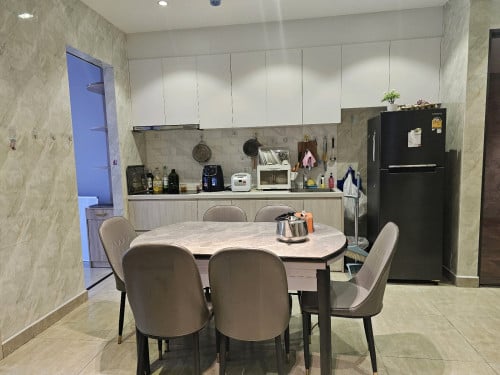 3 bed room condo for rent