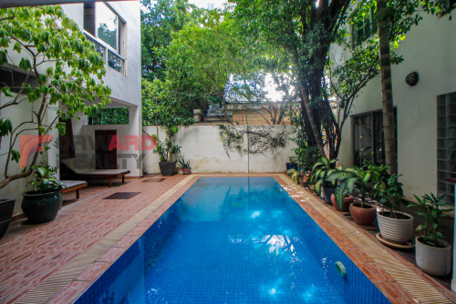 3 Bedrooms apartment with swimming pool available for rent in Tonle Bassac Area.