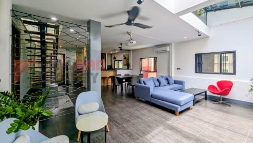 Duplex 3 Bedrooms Renovated Apartment for Rent-Boeng Prolit Area