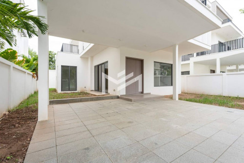 Modern 4 Bedrooms Villa for SALE in Borey Chankiri near New Airport