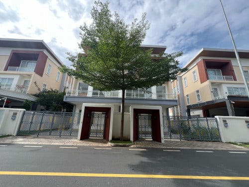 Twin for rent at Orkide (NK)