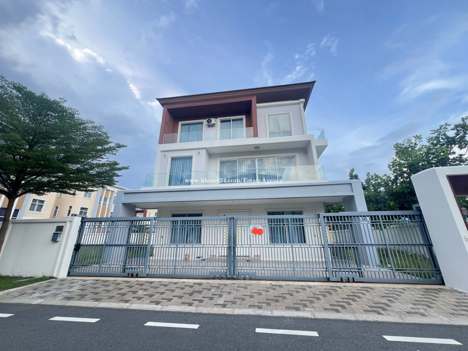 Villa for rent at Orkide (Nk)