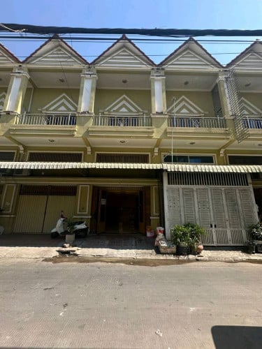 ផ្ទះលក់បន្ទាន់​