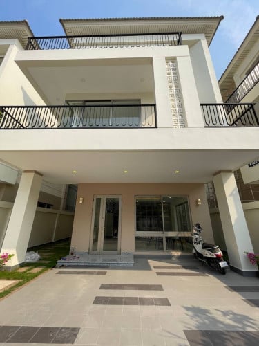 វីឡាចាស្មីនណា សម្រាប់ លក់ ក្នុងបុរីប៉េងហួតបឹងស្នោរ