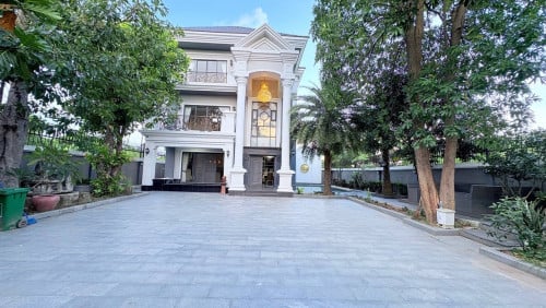 វីឡាអាងហែលទឹកសម្រាប់លក់ សង្កាត់ព្រែកឯង