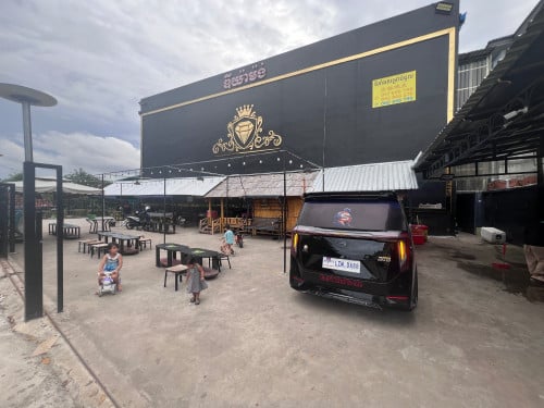 អាគារជួល​ ទីតាំងជ្រោយចង្វារ​