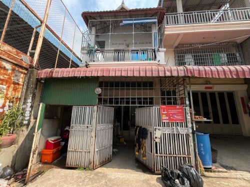 ផ្ទះជួល ជាន់ក្រោម បន្ទប់គេង2 បន្ទប់ទឹក2 ផ្ទះបាយ កន្លែងទទួលភ្ញៀវ