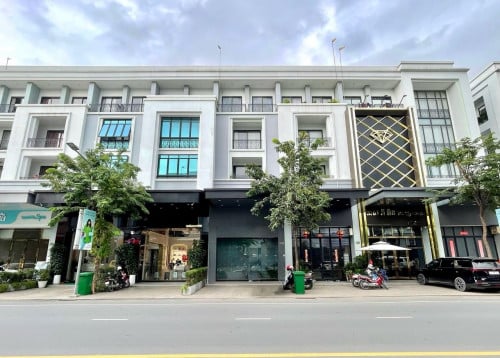 ផ្ទះអាជីវកម្មសម្រាប់លក់តម្លៃពិសេសក្នុងបុរីជីបម៉ុងលែនម៉ាក271