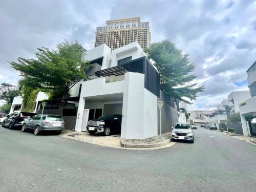 ✅វីឡាទោលកែង វីឡារេស៊ីដេន 90 សម្រាប់ជួល តំបន់បឹងកក់