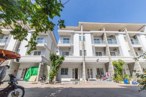 💥វីឡាកូនកាត់សម្រាប់ជួល នៅបុរី វ៉ារីណា ឌួងងៀប