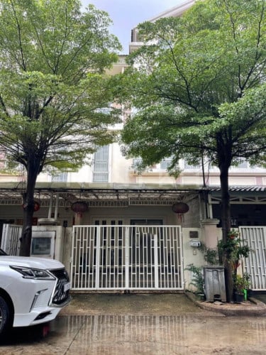 វីទ្បាភ្លោះសម្រាប់ជួលនៅបុរីជីបម៉ុងសែនសុខ / Villa Twin for Rent in Borey Chip Mong Sen Sok