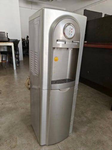 Cold and Hot Water Dispenser