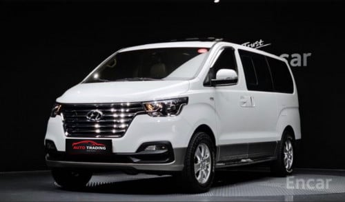 Grande Starex 4WD 11កៅអី 2021ក្នុងលឿង