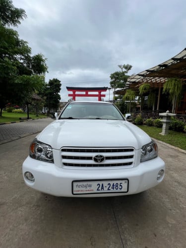 Highlander 02 ប៉ុង1 ធានាឡានស្អាត មិនកាត់ ត រឺ ដូរពណ៌