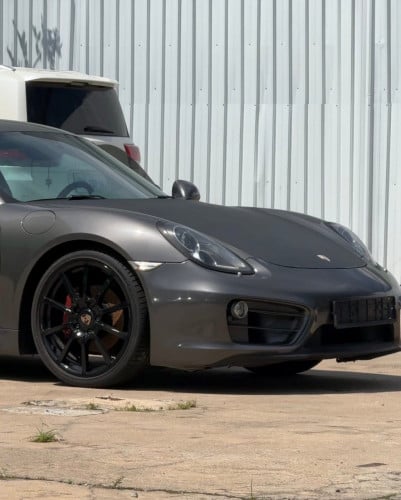 Porches 	cayman Year 2014