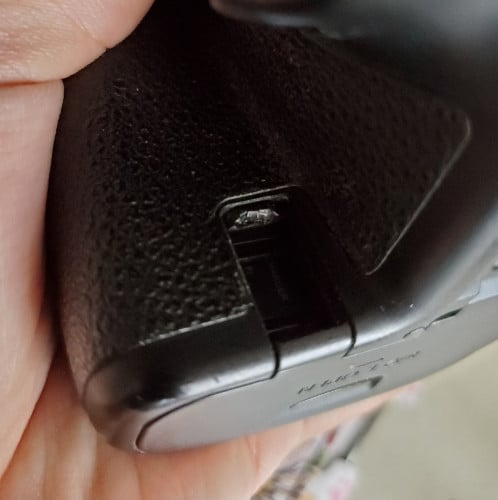 Sell COVER, GRIP HOLDING EOS 60D| លក់គ្រឿងបន្លាស់ម៉ាស៊ីនថត​ COVER, GRIP HOLDING និងជួសជុល