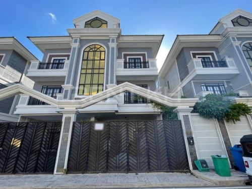 Twin Villa for Rent at Borey Thai Chhunkry, AEON 2